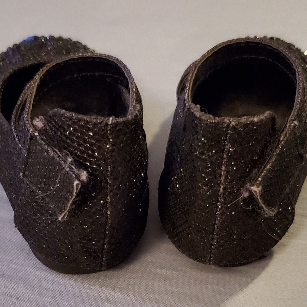 Lucky Top Rhinestone Shoes - Picture 4 of 5